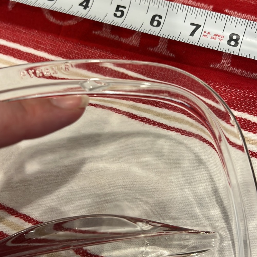 Pyrex 7 1/2” square lid - Picture 4 of 4